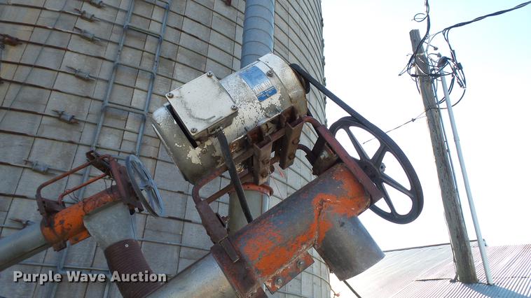 image for item DC1030 Galvanized grain storage bin