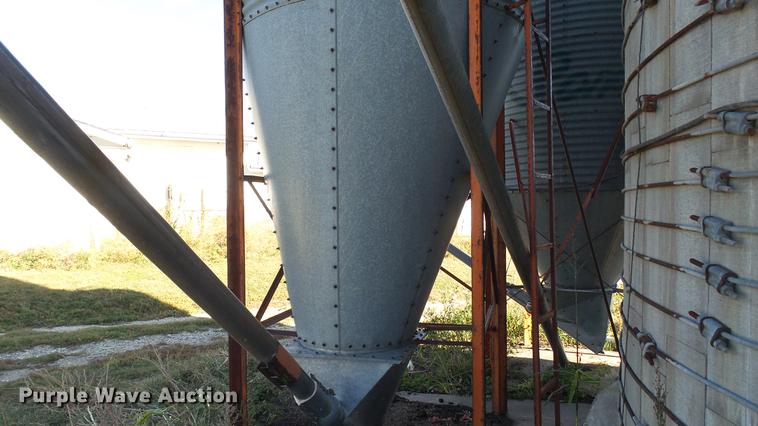 image for item DC1030 Galvanized grain storage bin