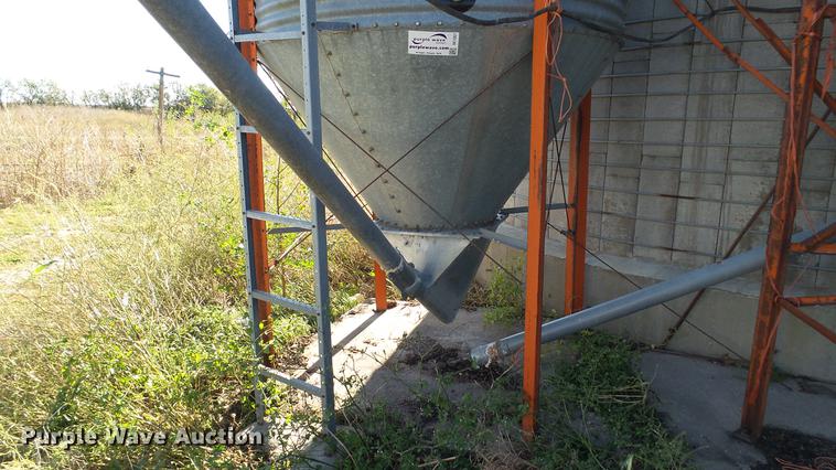 image for item DC1031 Galvanized grain storage bin