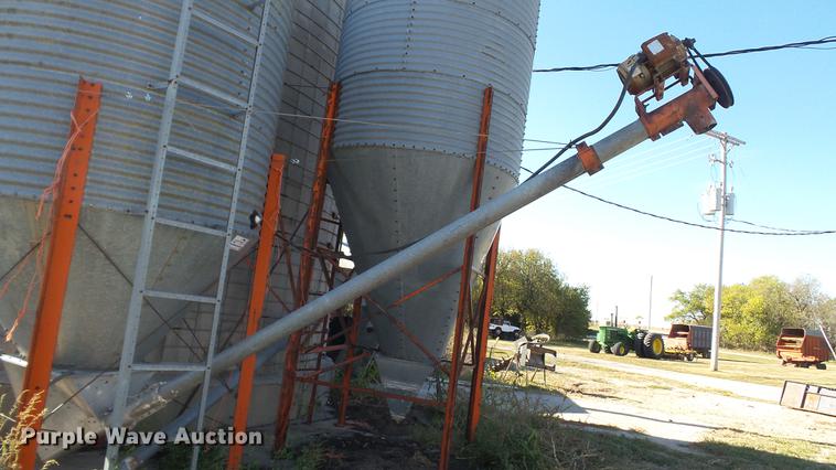 image for item DC1031 Galvanized grain storage bin
