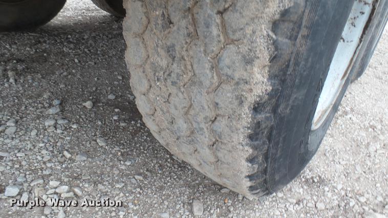 image for item DC1877 Mohrlang XHD-18 manure spreader