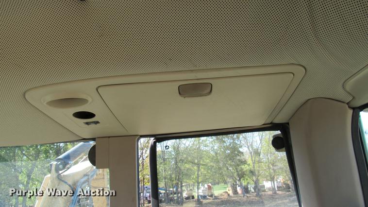 image for item DC2243 2005 John Deere 6320 tractor