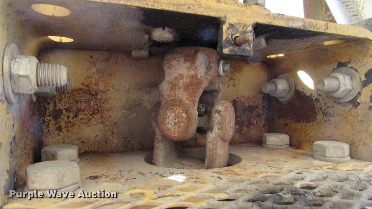 image for item DC2243 2005 John Deere 6320 tractor