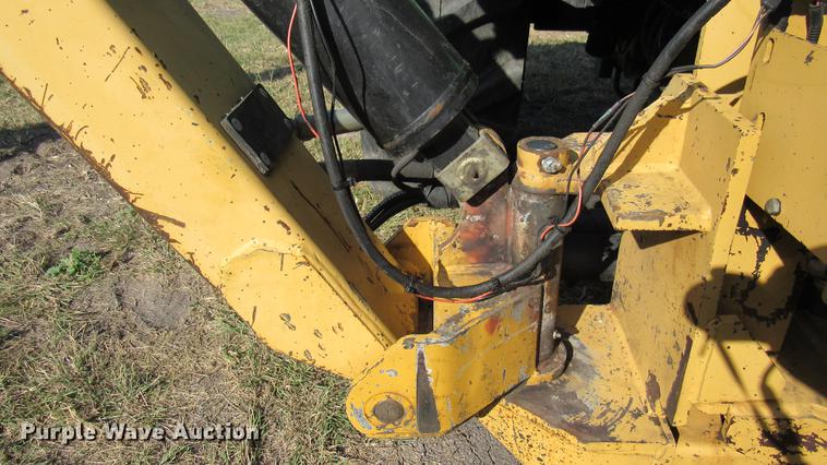 image for item DC2243 2005 John Deere 6320 tractor