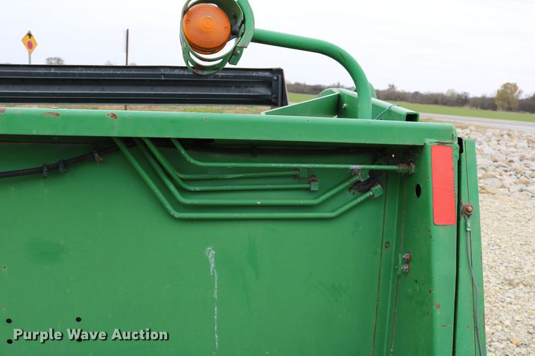 image for item DC3700 1997 John Deere 925R rigid head