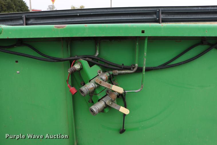 image for item DC3700 1997 John Deere 925R rigid head