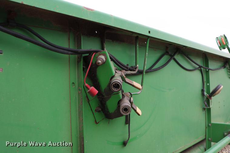 image for item DC3700 1997 John Deere 925R rigid head