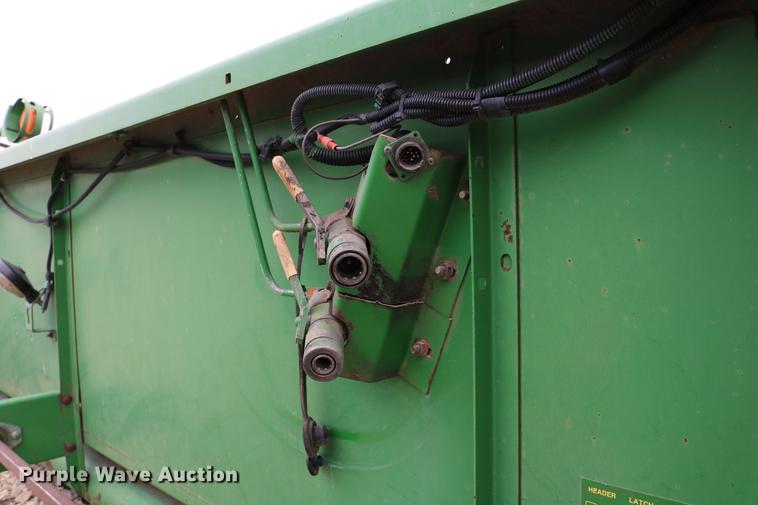 image for item DC3700 1997 John Deere 925R rigid head