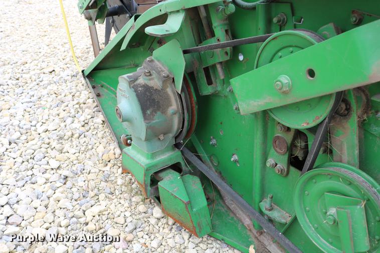 image for item DC3700 1997 John Deere 925R rigid head