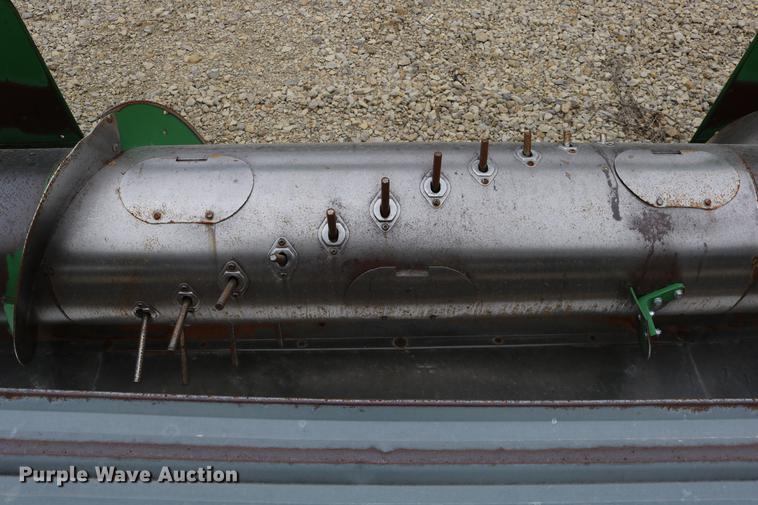 image for item DC3700 1997 John Deere 925R rigid head