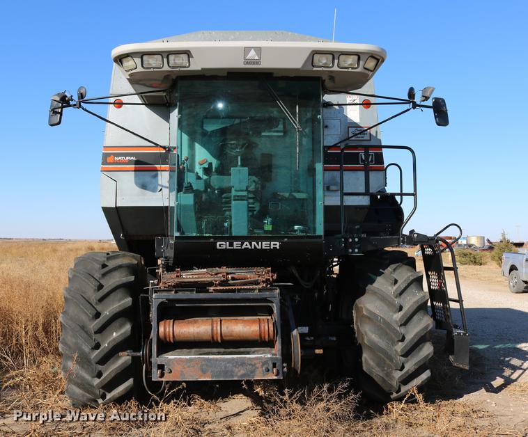 image for item DC3708 1996 Gleaner R72 combine