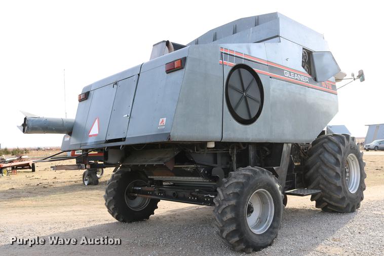 image for item DC3708 1996 Gleaner R72 combine