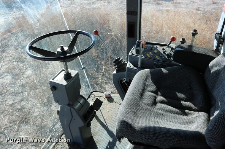 image for item DC3708 1996 Gleaner R72 combine