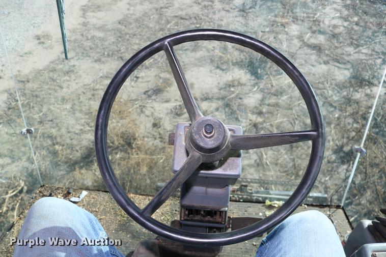 image for item DC3708 1996 Gleaner R72 combine