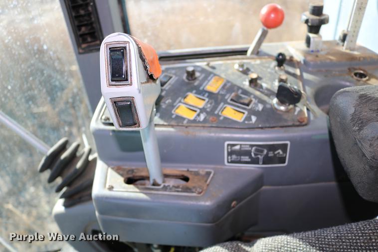 image for item DC3708 1996 Gleaner R72 combine