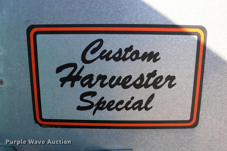 image for item DC3708 1996 Gleaner R72 combine