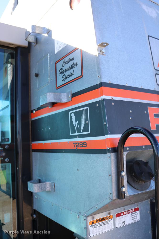 image for item DC3708 1996 Gleaner R72 combine