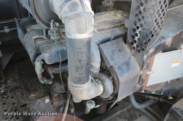 image for item DC3708 1996 Gleaner R72 combine