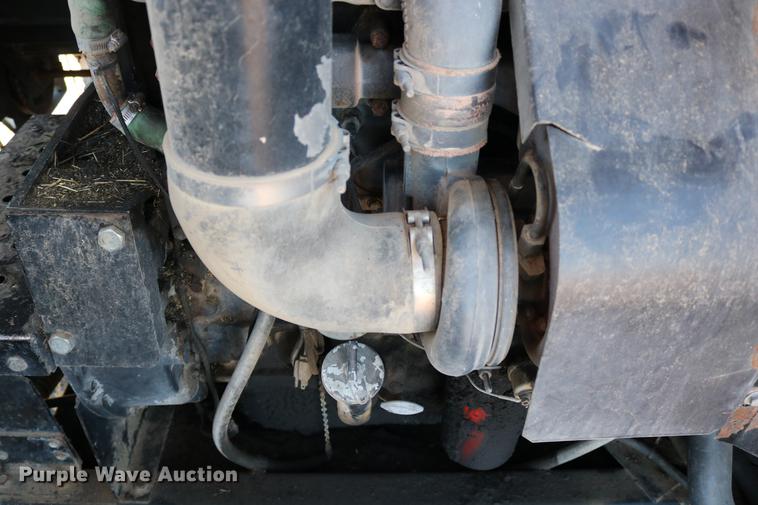 image for item DC3708 1996 Gleaner R72 combine