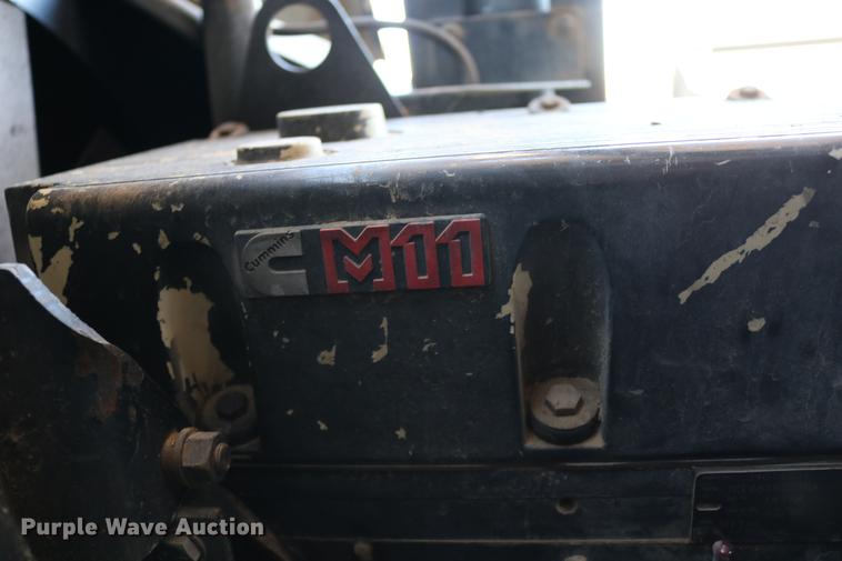 image for item DC3708 1996 Gleaner R72 combine