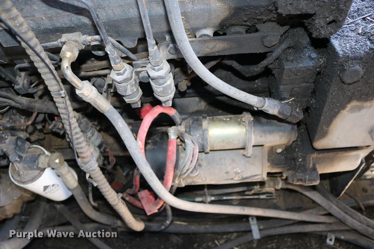 image for item DC3708 1996 Gleaner R72 combine