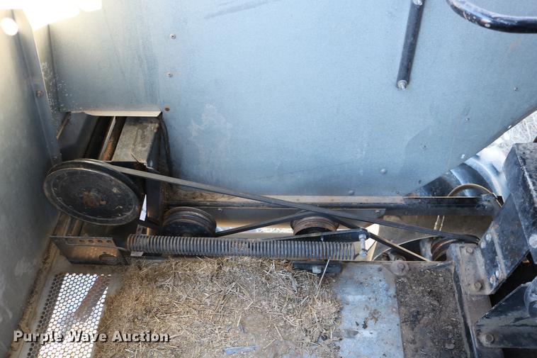 image for item DC3708 1996 Gleaner R72 combine