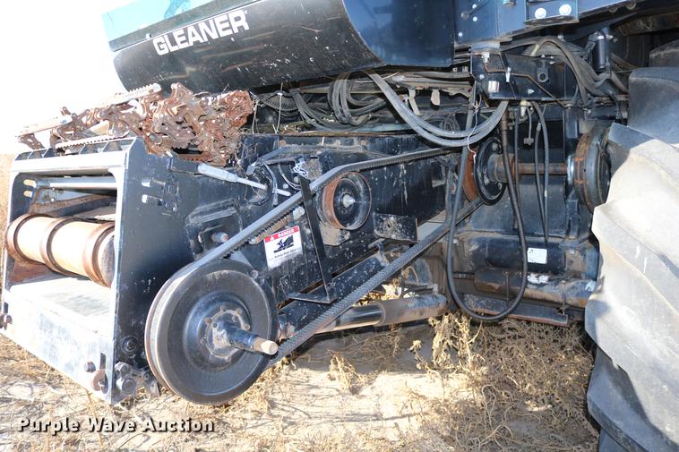 image for item DC3708 1996 Gleaner R72 combine