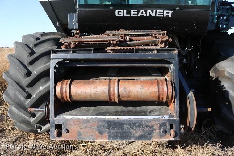image for item DC3708 1996 Gleaner R72 combine