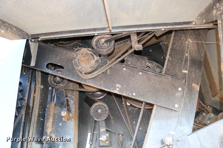 image for item DC3708 1996 Gleaner R72 combine