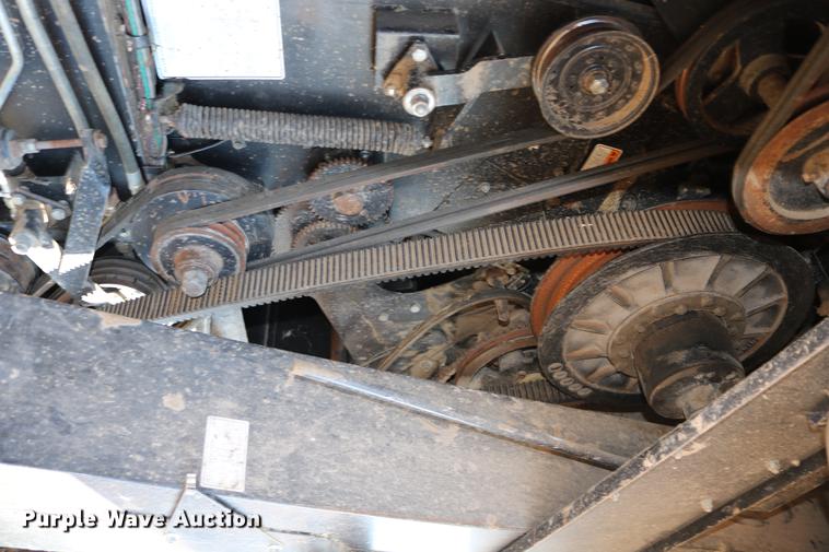 image for item DC3708 1996 Gleaner R72 combine