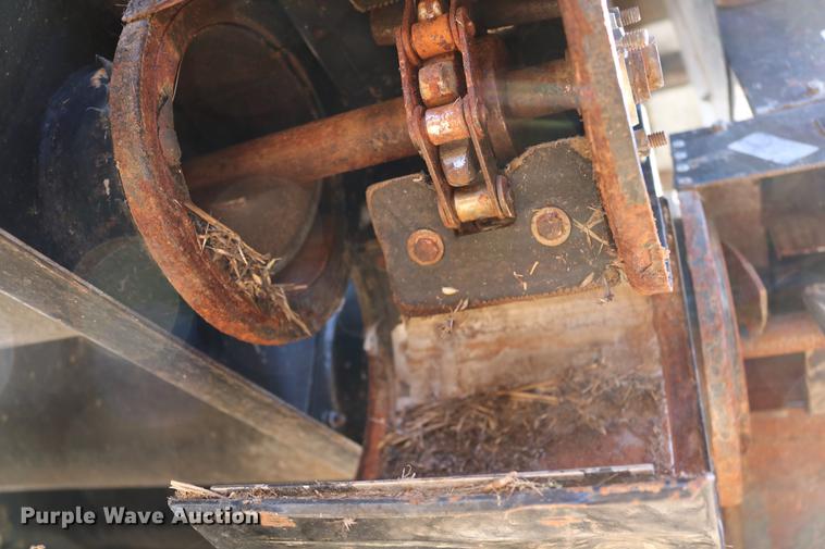 image for item DC3708 1996 Gleaner R72 combine