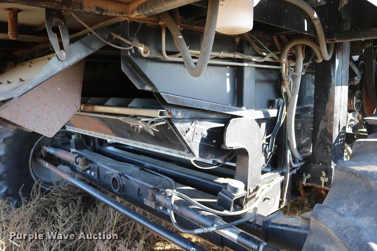 image for item DC3708 1996 Gleaner R72 combine