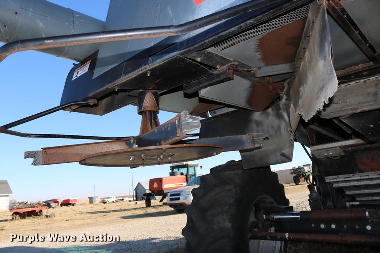 image for item DC3708 1996 Gleaner R72 combine