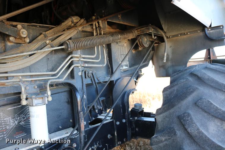 image for item DC3708 1996 Gleaner R72 combine