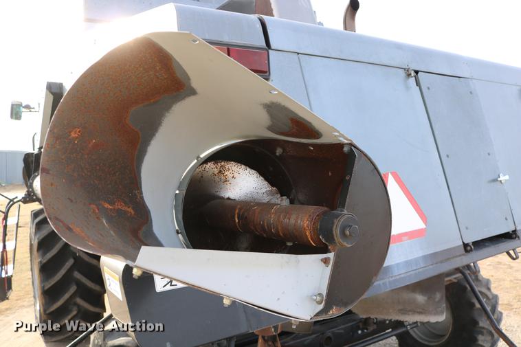 image for item DC3708 1996 Gleaner R72 combine