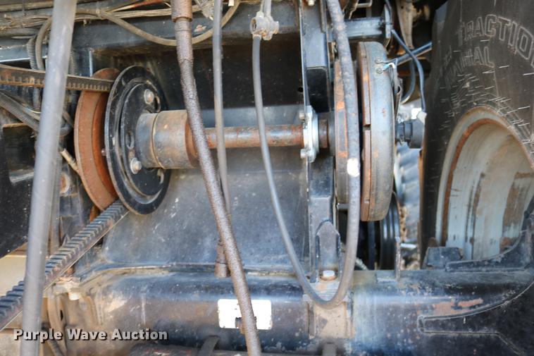 image for item DC3708 1996 Gleaner R72 combine