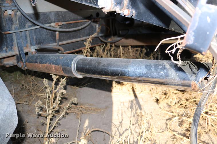 image for item DC3708 1996 Gleaner R72 combine