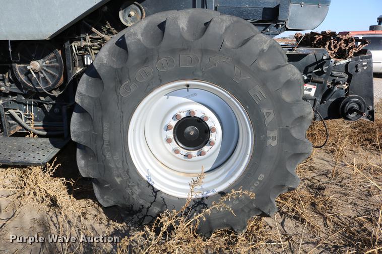 image for item DC3708 1996 Gleaner R72 combine