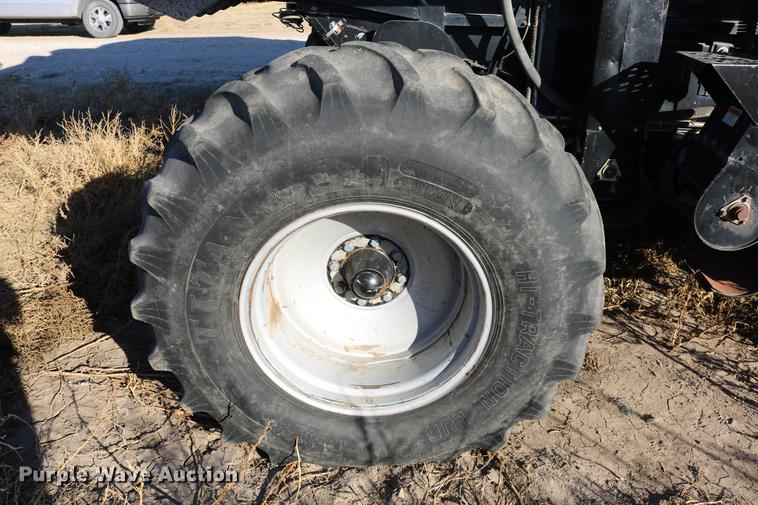 image for item DC3708 1996 Gleaner R72 combine