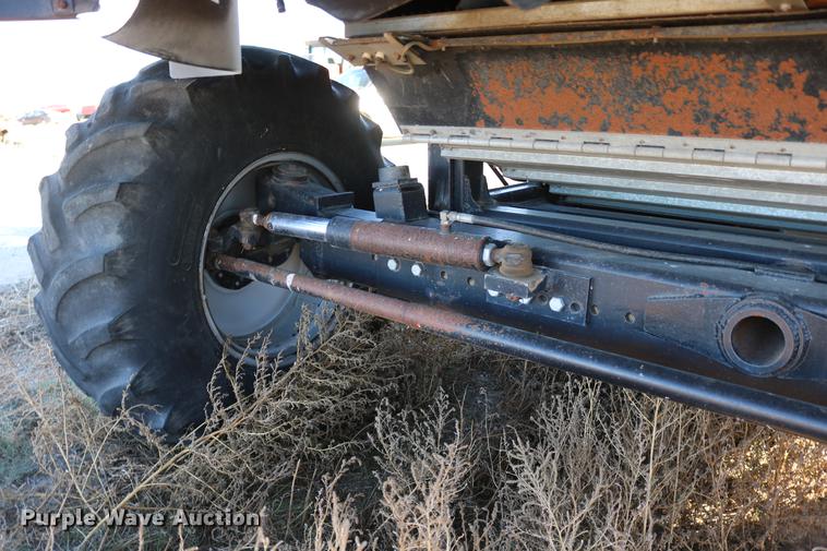 image for item DC3708 1996 Gleaner R72 combine