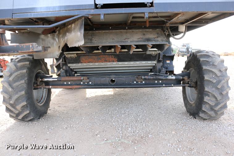 image for item DC3708 1996 Gleaner R72 combine