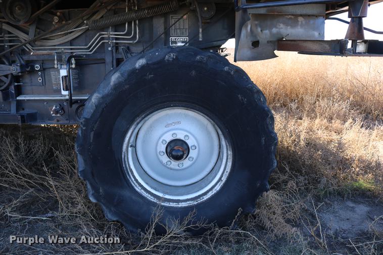 image for item DC3708 1996 Gleaner R72 combine