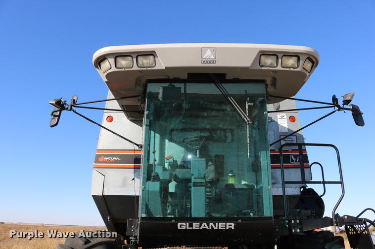 image for item DC3708 1996 Gleaner R72 combine