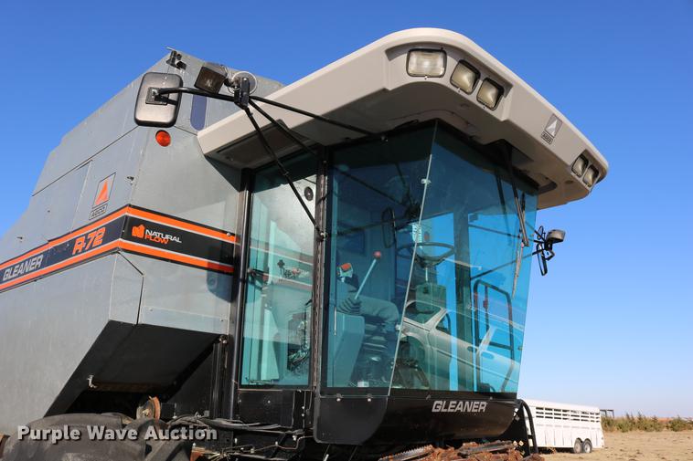 image for item DC3708 1996 Gleaner R72 combine