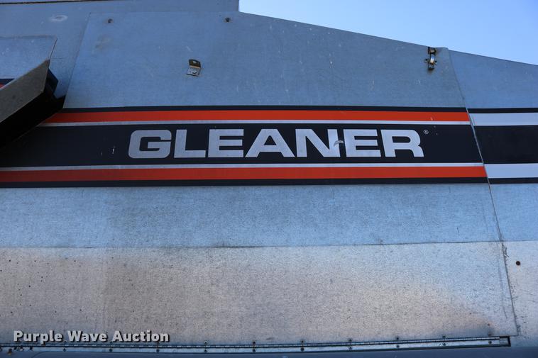 image for item DC3708 1996 Gleaner R72 combine