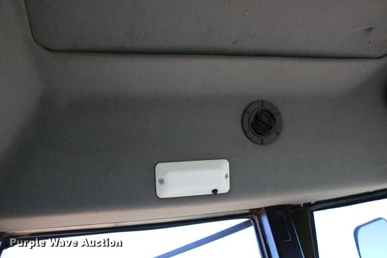 image for item DC3709 Hesston 8450 self-propelled windrower