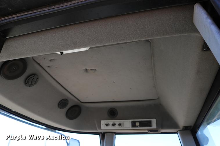 image for item DC3709 Hesston 8450 self-propelled windrower