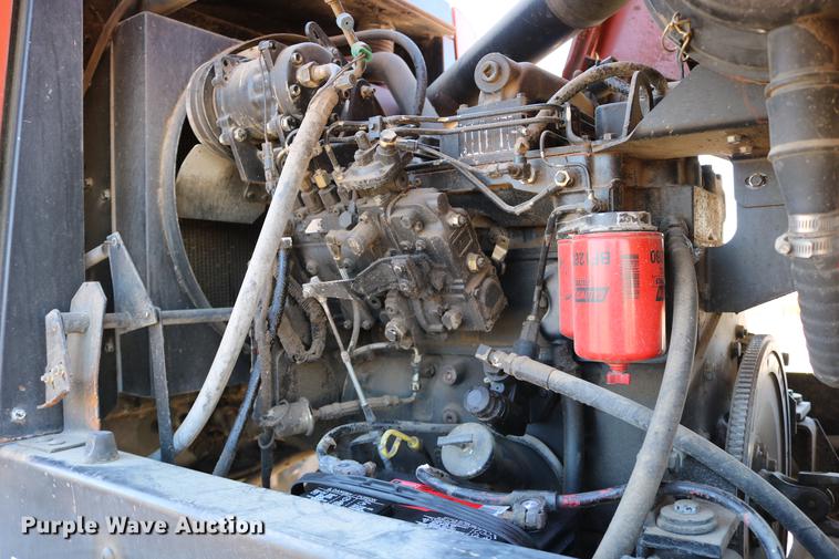 image for item DC3709 Hesston 8450 self-propelled windrower