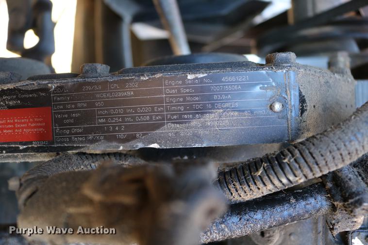 image for item DC3709 Hesston 8450 self-propelled windrower