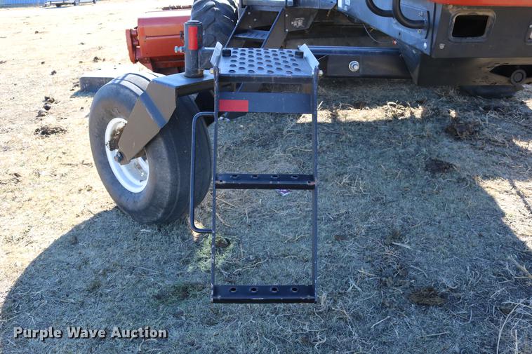 image for item DC3709 Hesston 8450 self-propelled windrower